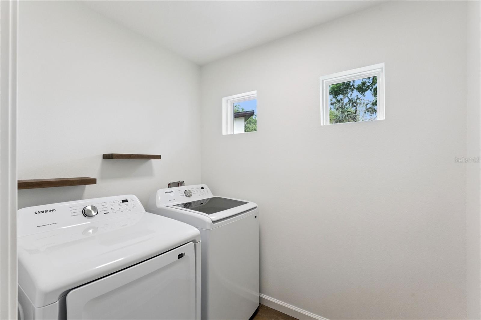 PAULUCCI OAKS LTS - Residential