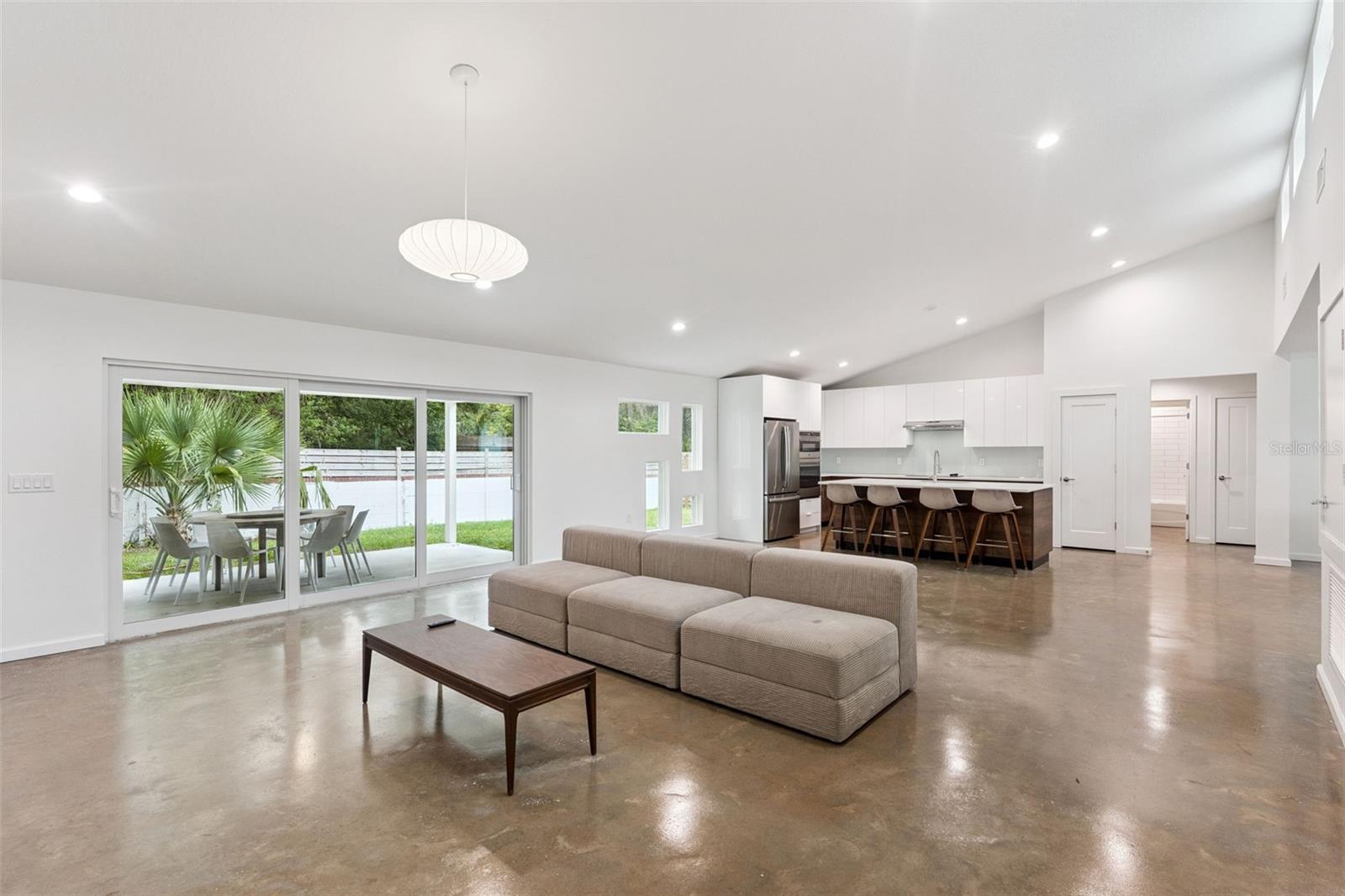 PAULUCCI OAKS LTS - Residential