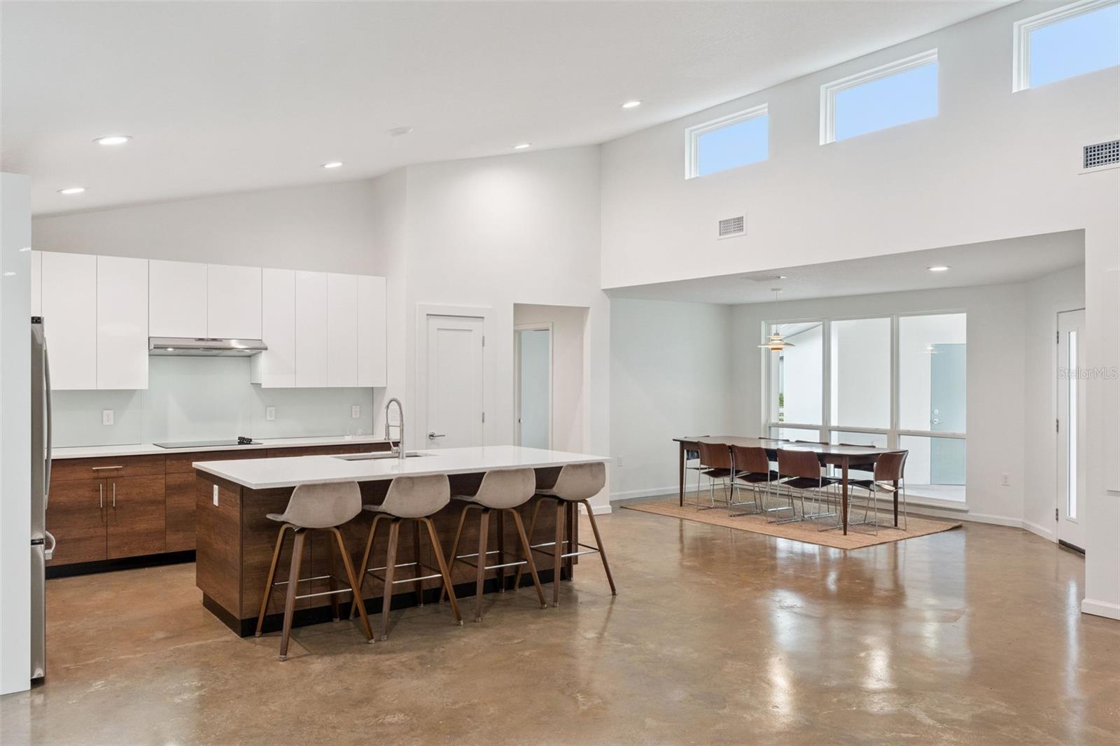 PAULUCCI OAKS LTS - Residential