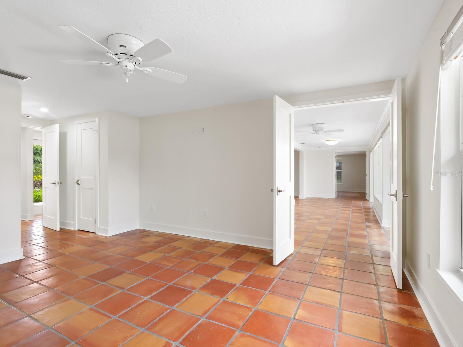 TWITCHELL RALPH S SIESTA KEY PROP - Land