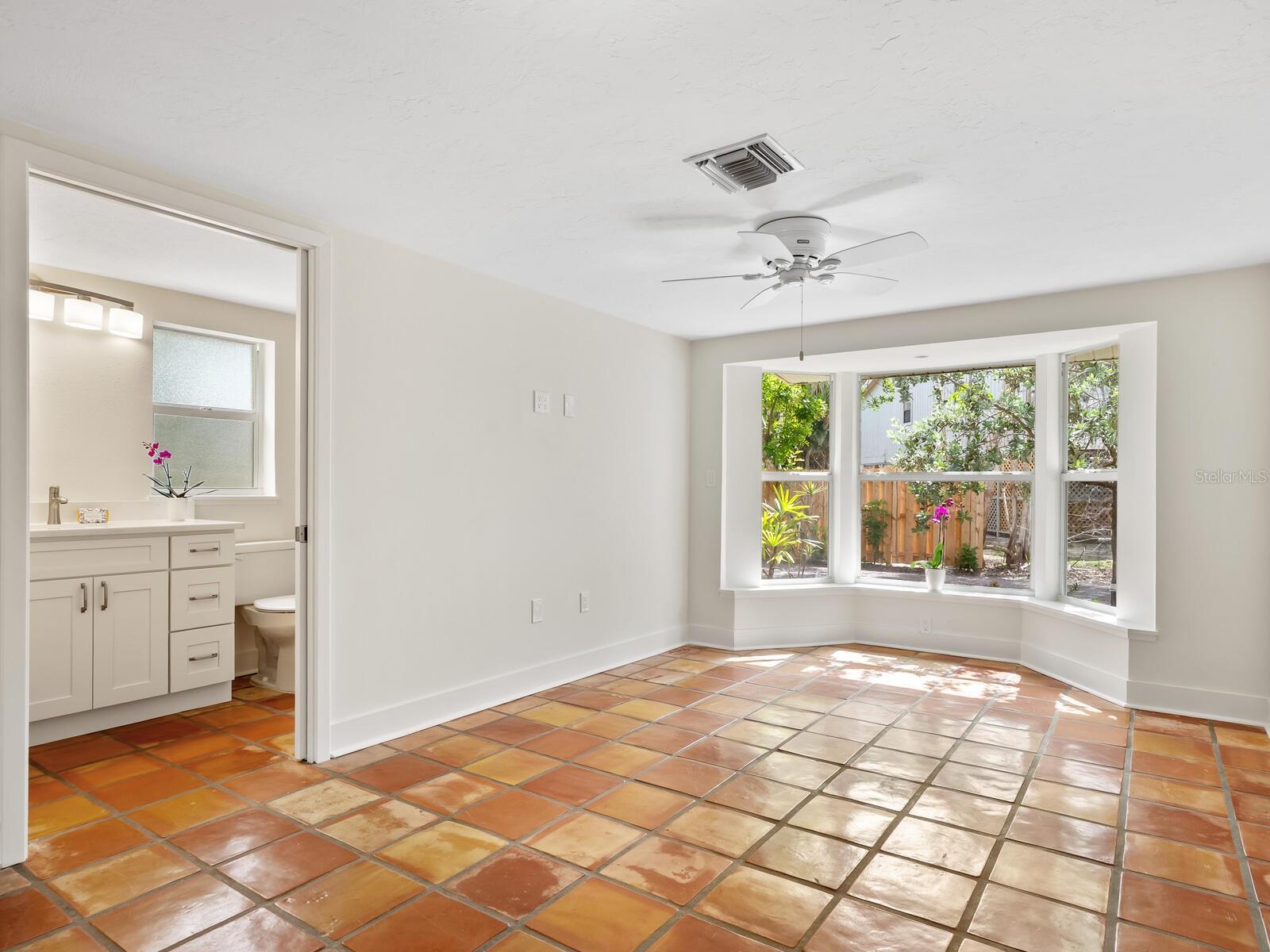 TWITCHELL RALPH S SIESTA KEY PROP - Land