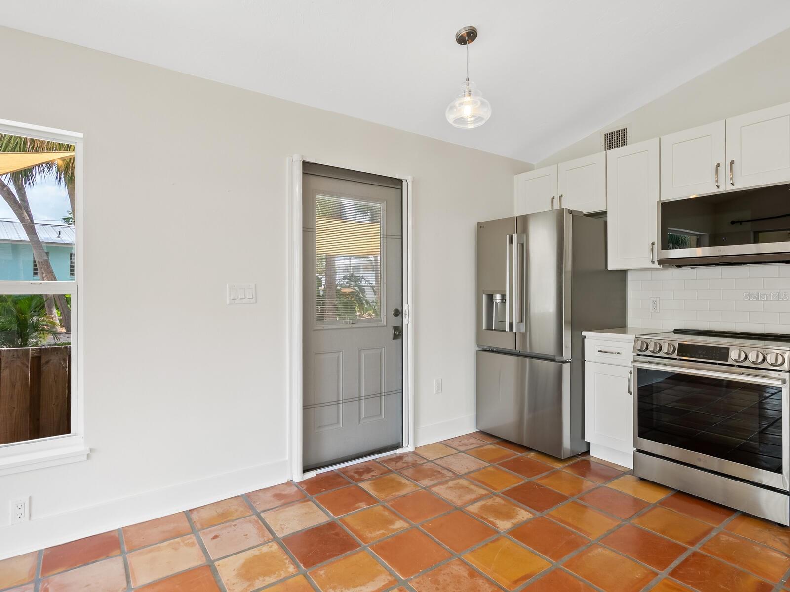 TWITCHELL RALPH S SIESTA KEY PROP - Land