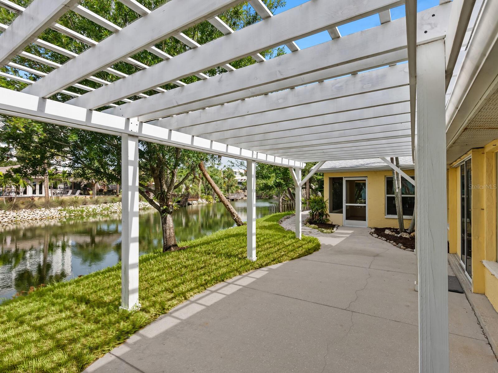 TWITCHELL RALPH S SIESTA KEY PROP - Land