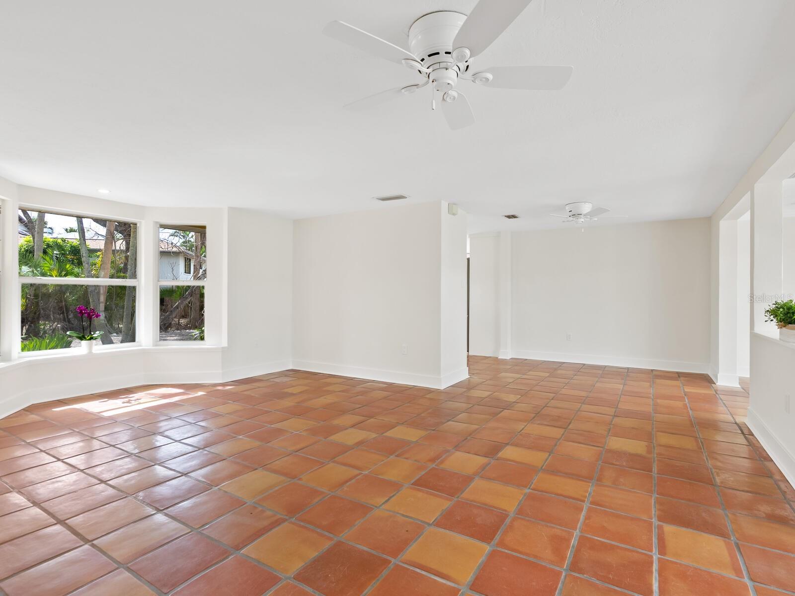TWITCHELL RALPH S SIESTA KEY PROP - Land
