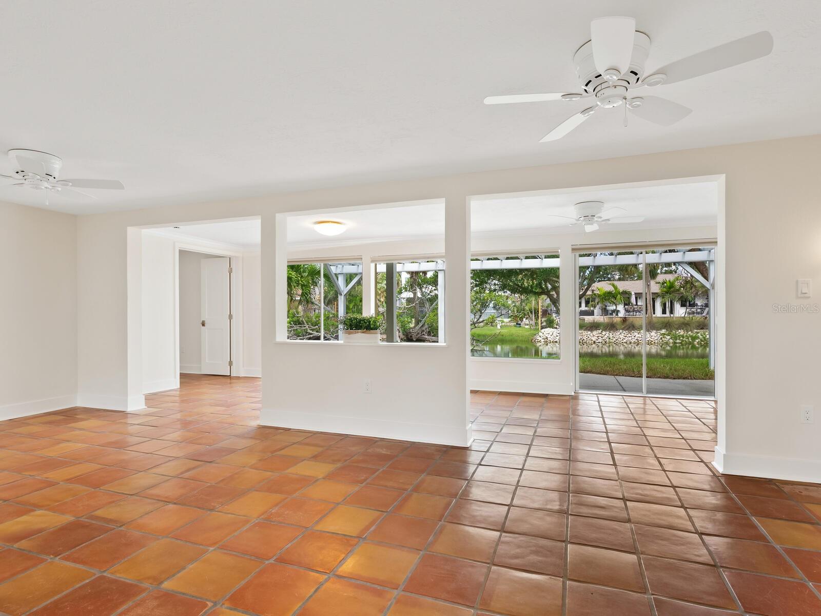 TWITCHELL RALPH S SIESTA KEY PROP - Land