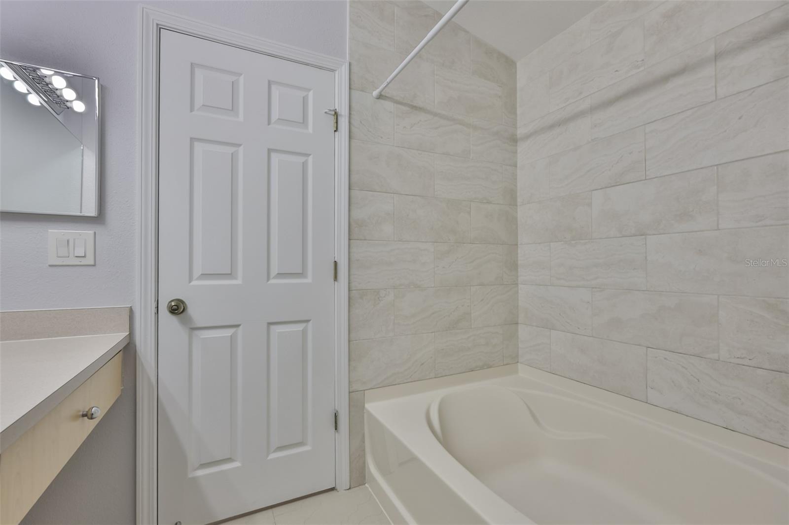 RIVERCREST PH 2 PRCL N - Residential Lease