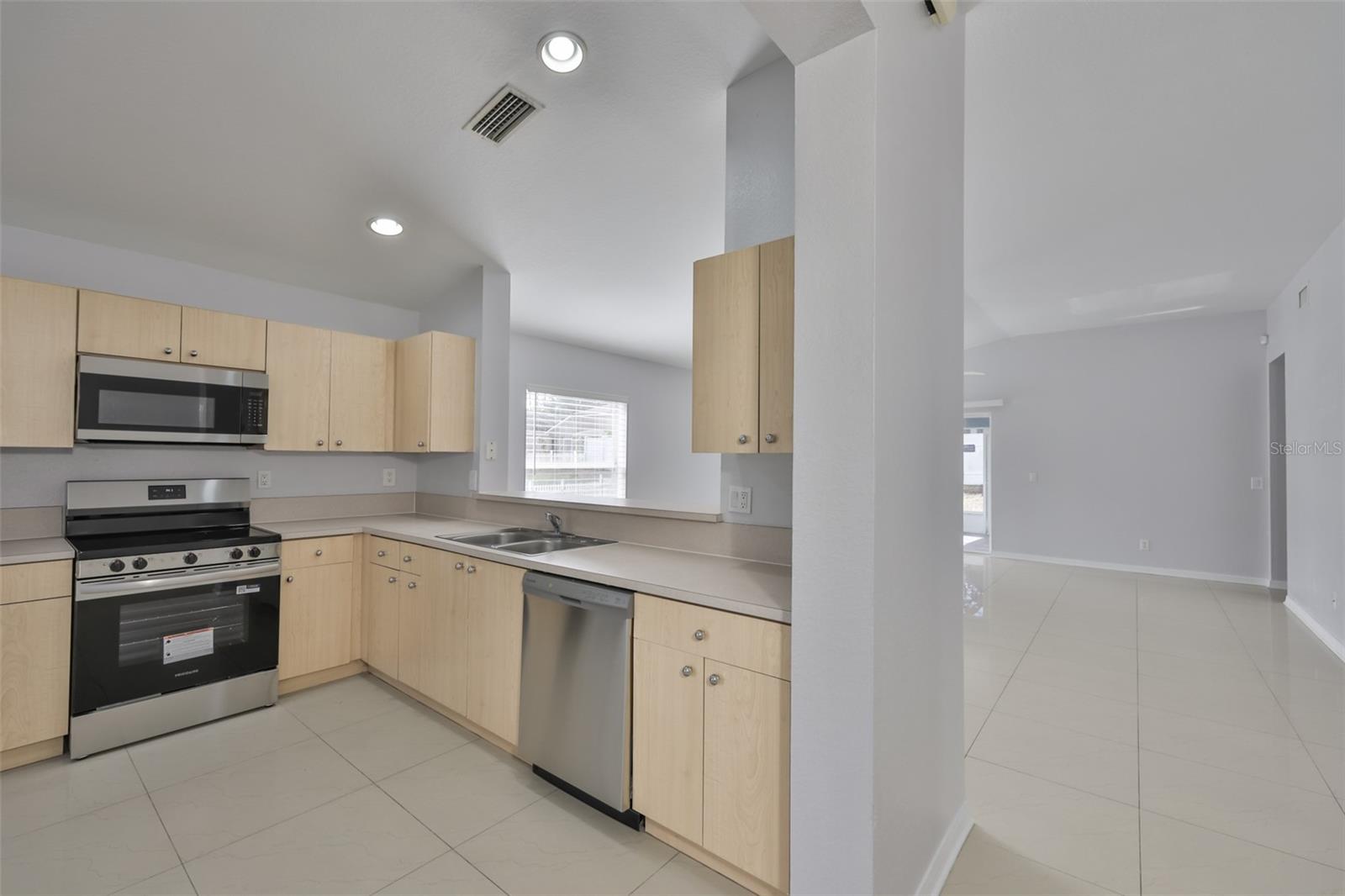 RIVERCREST PH 2 PRCL N - Residential Lease