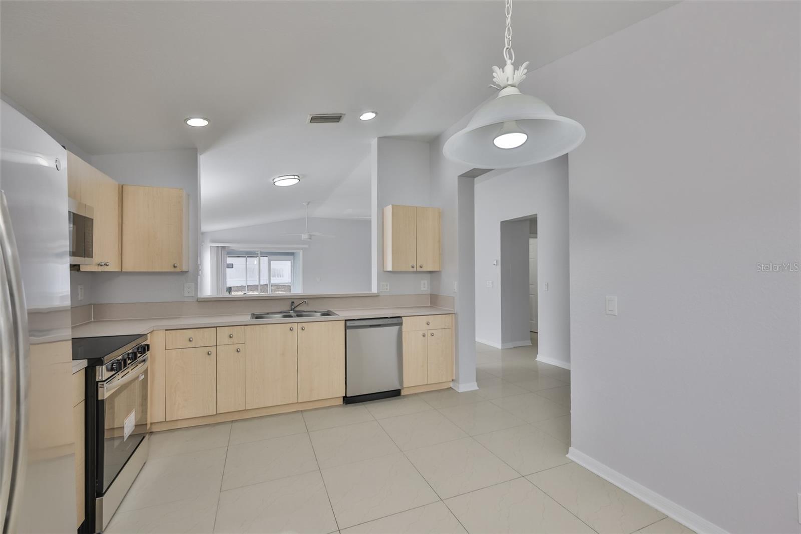 RIVERCREST PH 2 PRCL N - Residential Lease