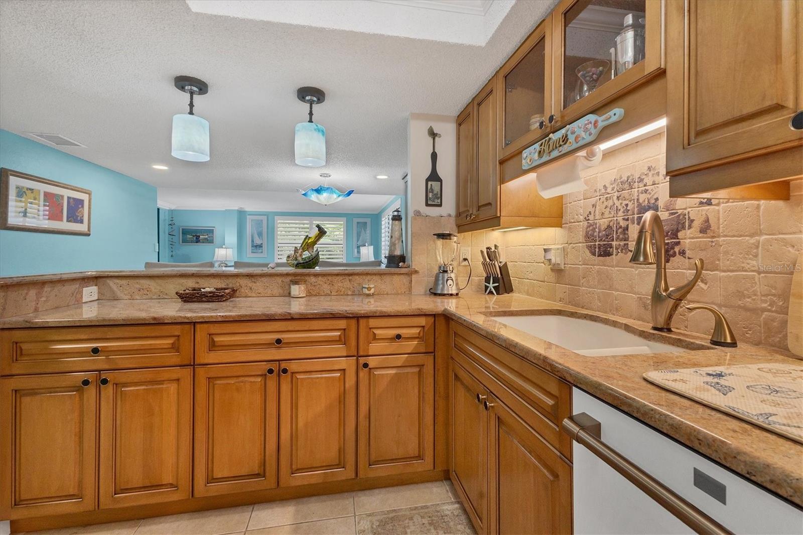 ISLAND REEF I - Residential Lease