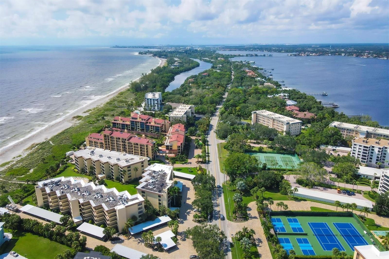 ISLAND REEF I - Residential Lease