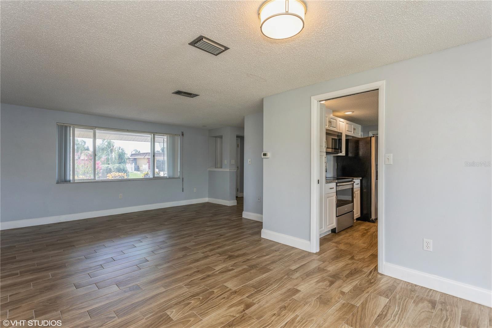 ALOHA GARDENS - Residential