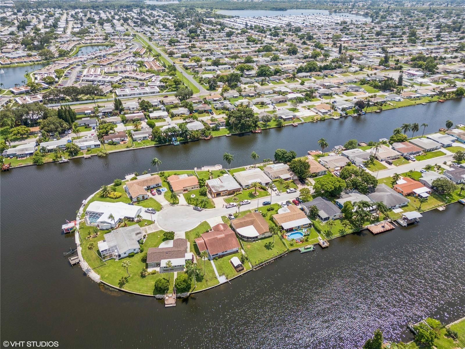 ALOHA GARDENS - Residential