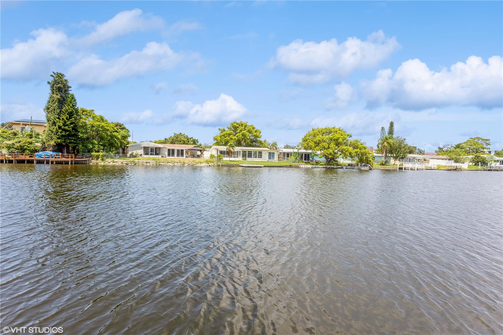 ALOHA GARDENS - Residential
