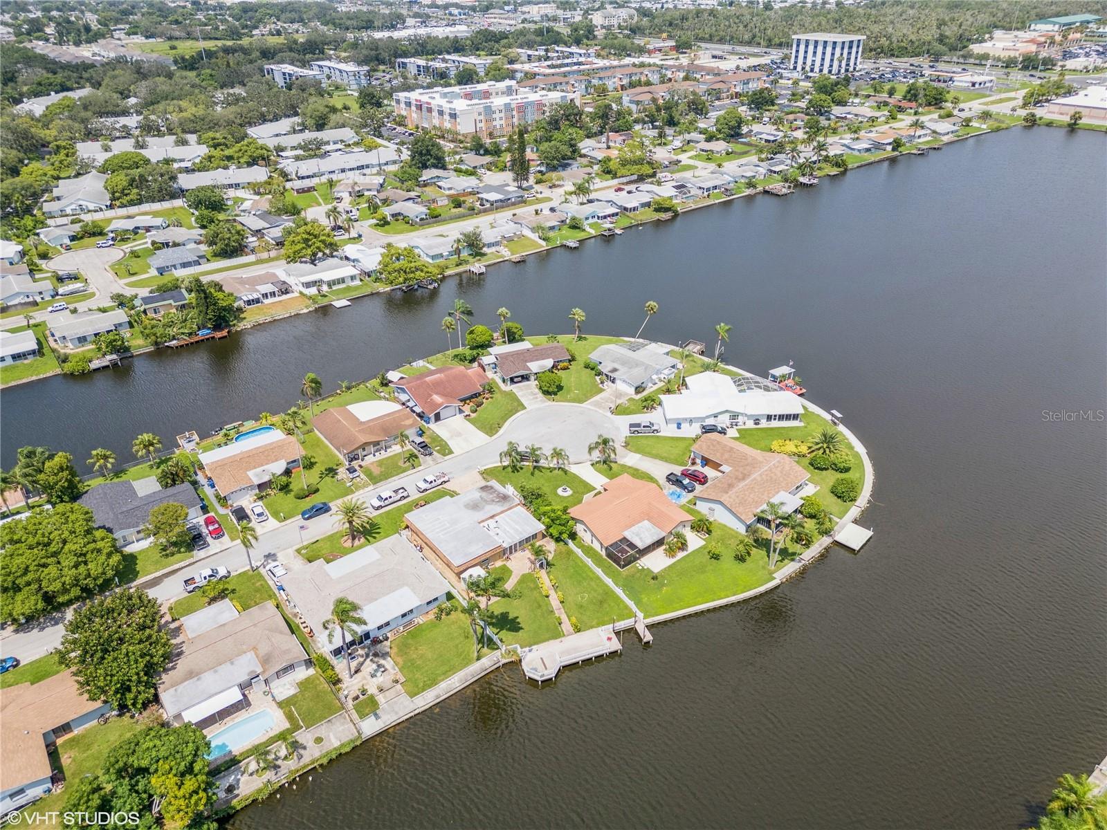 ALOHA GARDENS - Residential