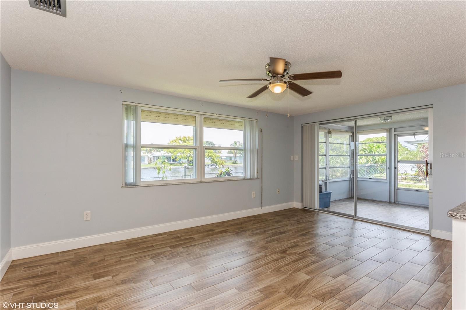ALOHA GARDENS - Residential