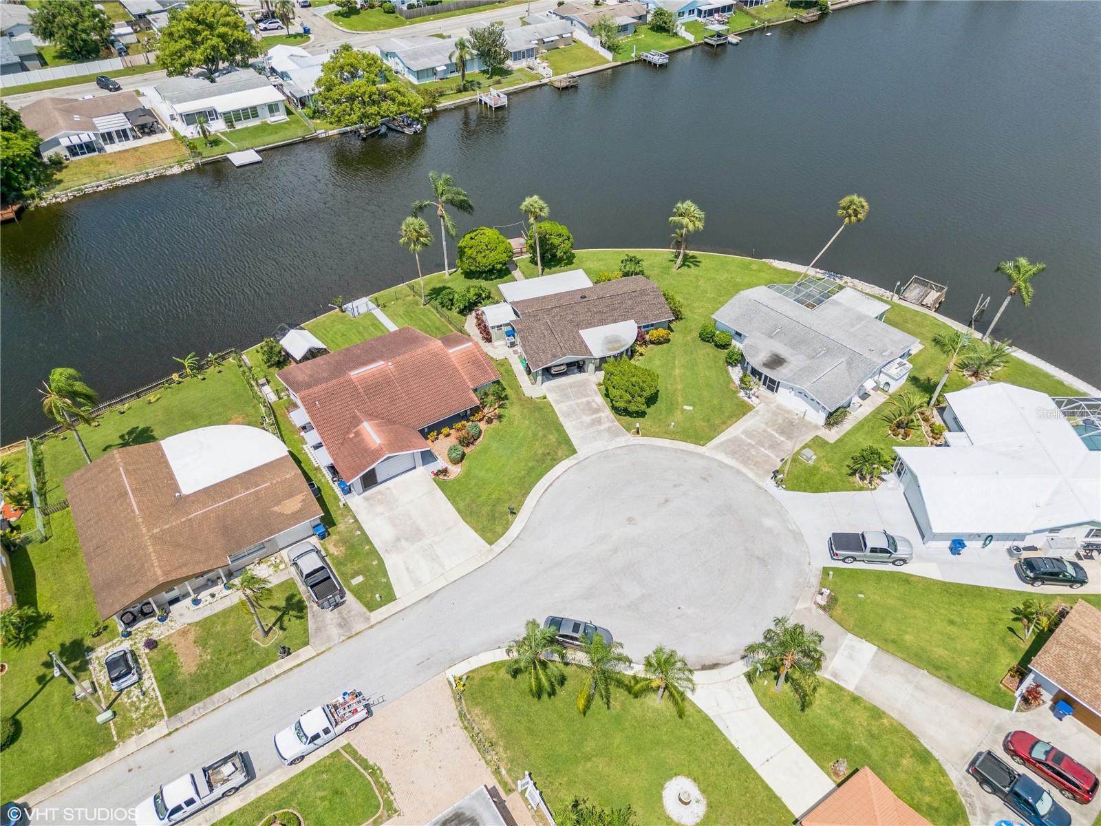 ALOHA GARDENS - Residential