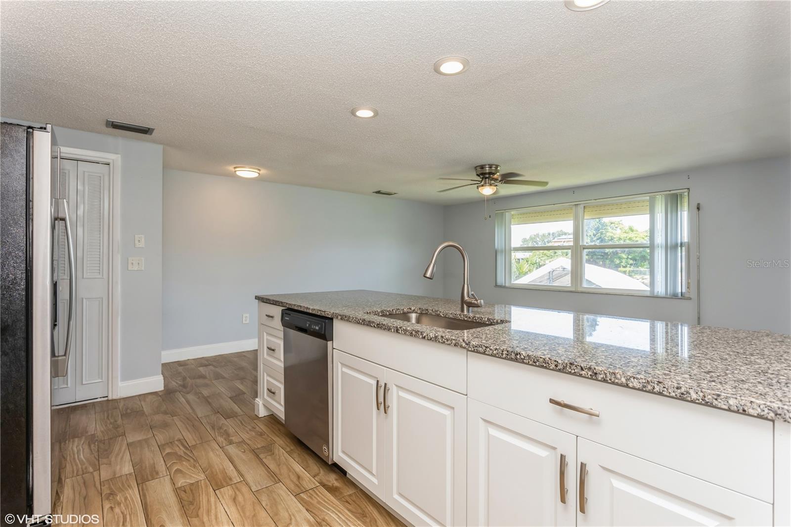 ALOHA GARDENS - Residential
