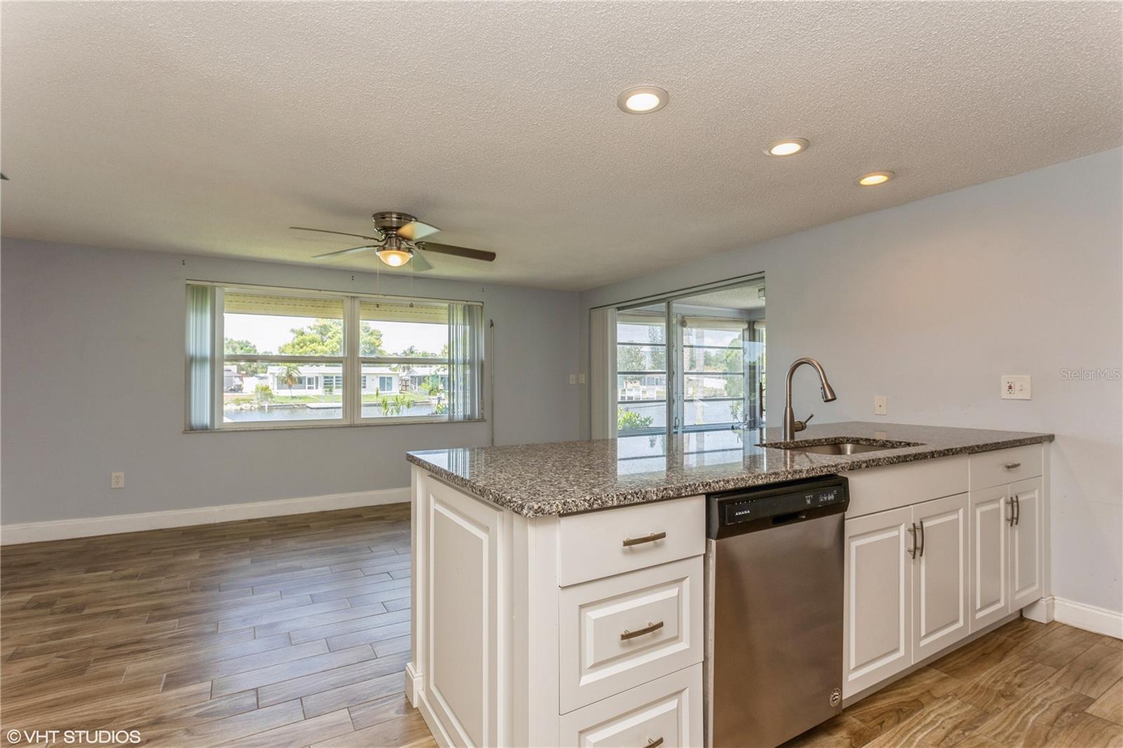 ALOHA GARDENS - Residential