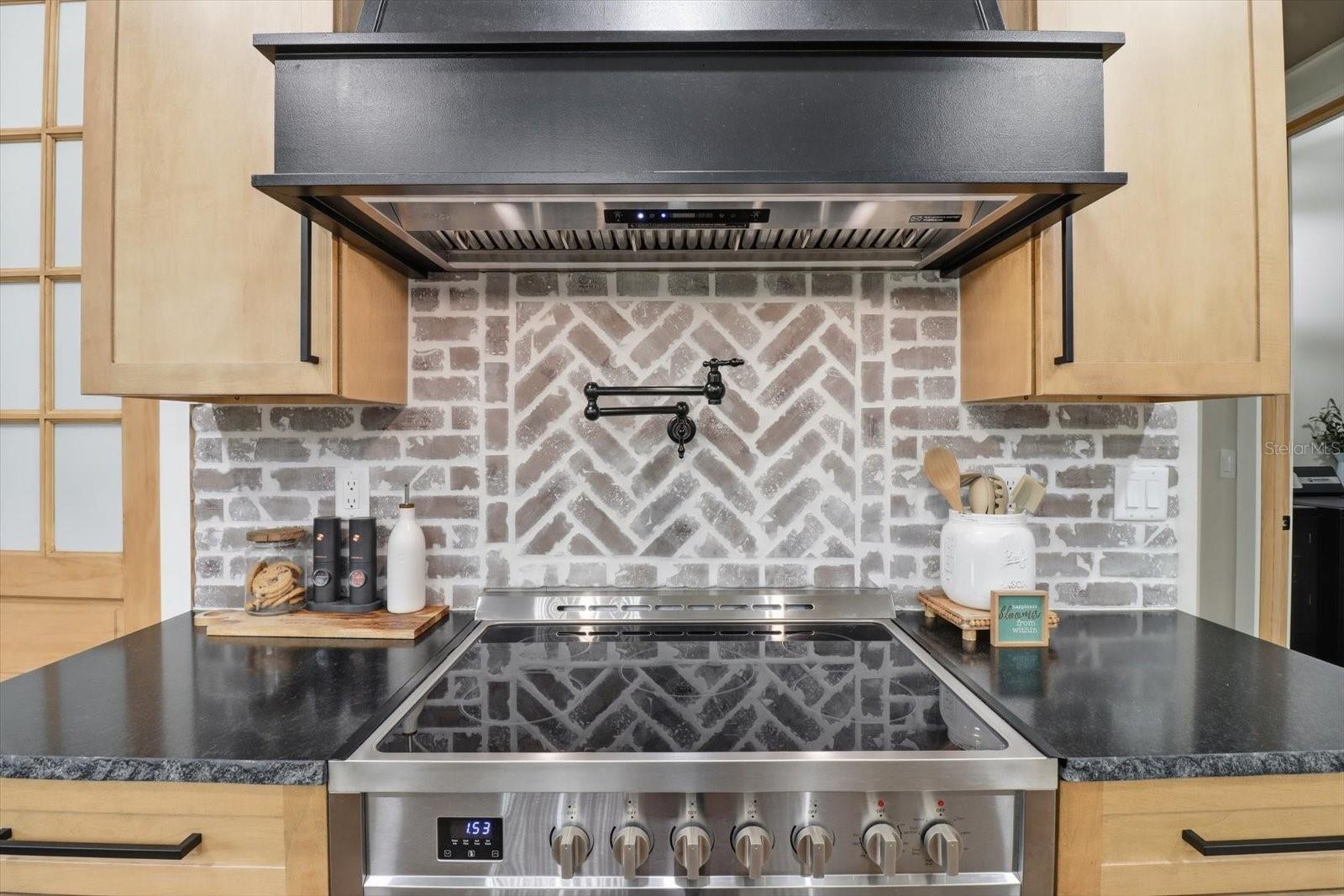 CASONS INGLIS ACRE - Residential