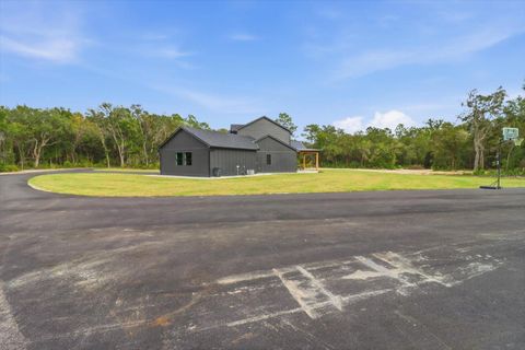 Tiny photo for 330 Highway 40 E, Inglis, FL 34449 (MLS # OM713187)