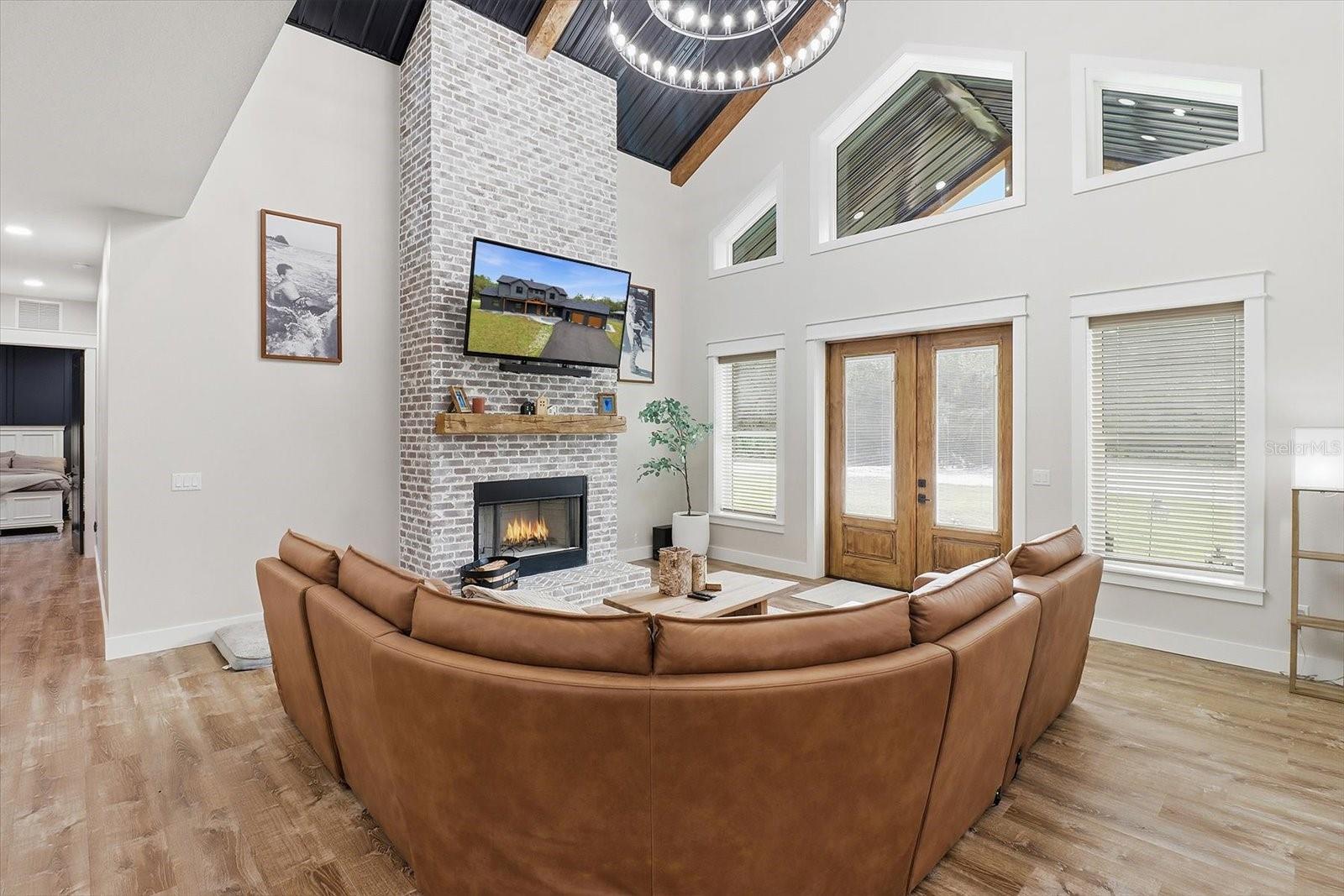 CASONS INGLIS ACRE - Residential