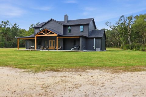 Tiny photo for 330 Highway 40 E, Inglis, FL 34449 (MLS # OM713187)