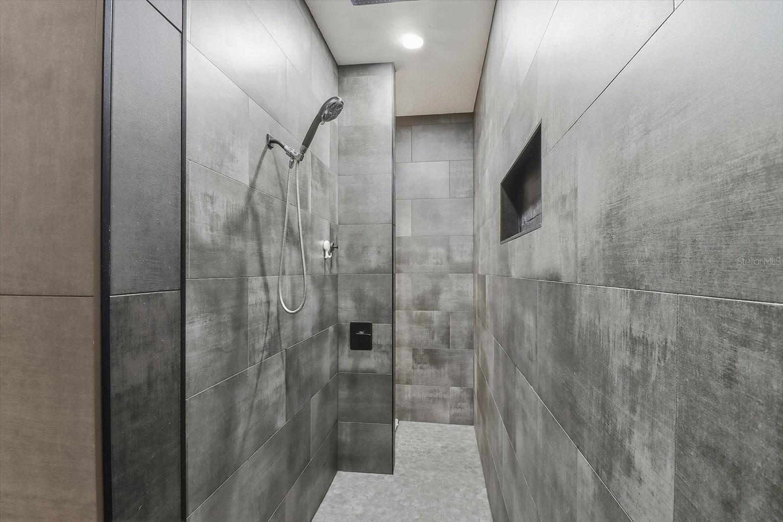 CASONS INGLIS ACRE - Residential