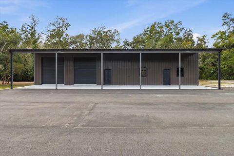 Tiny photo for 330 Highway 40 E, Inglis, FL 34449 (MLS # OM713187)