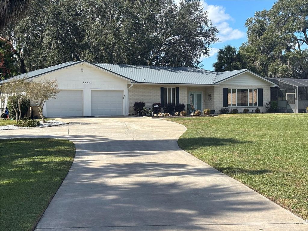 Photo of 33651 Overton Drive, Leesburg, FL 34788 (MLS # G5101729)