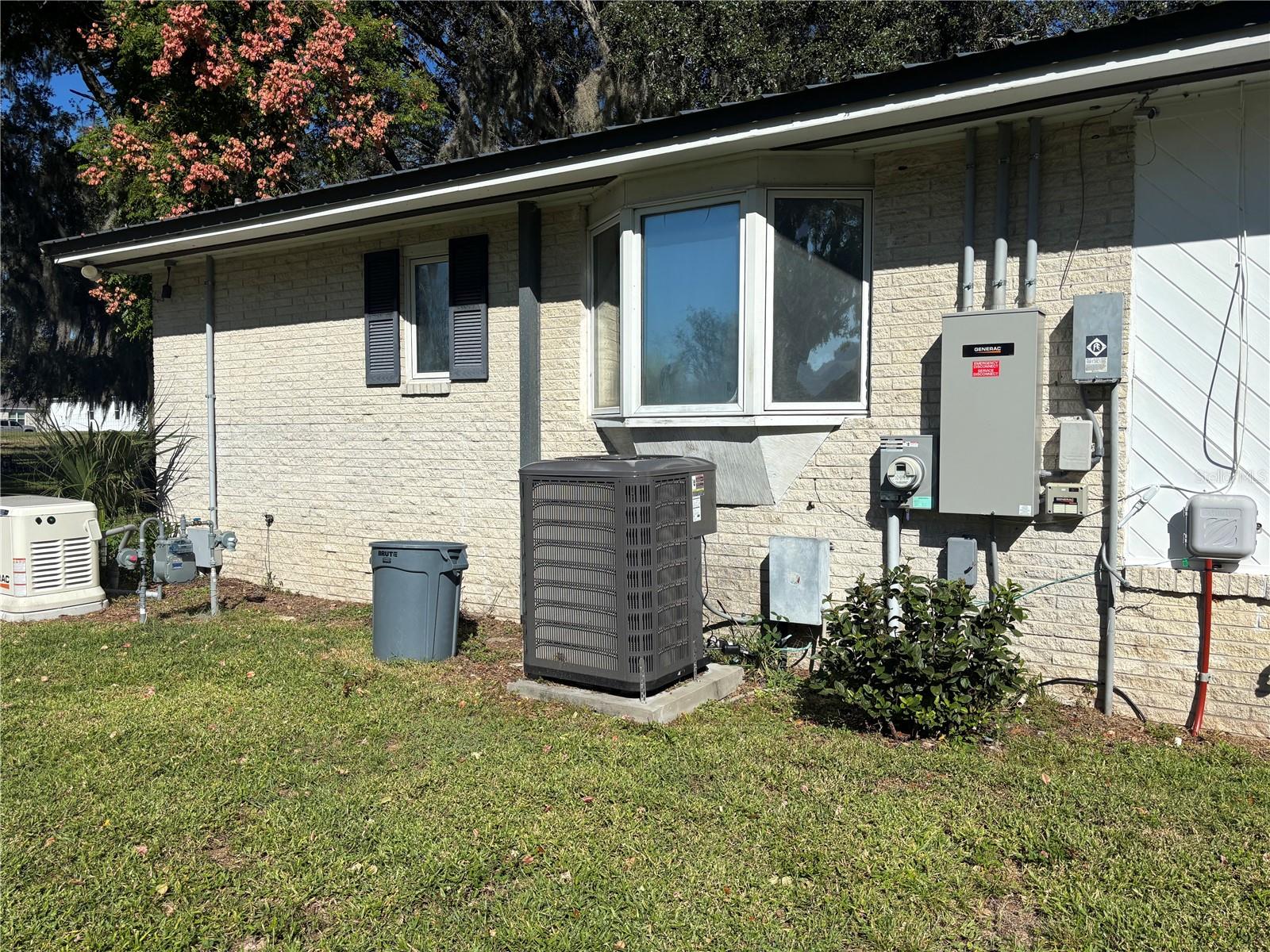 COUNTRY CLUB VIEW SUB - Residential