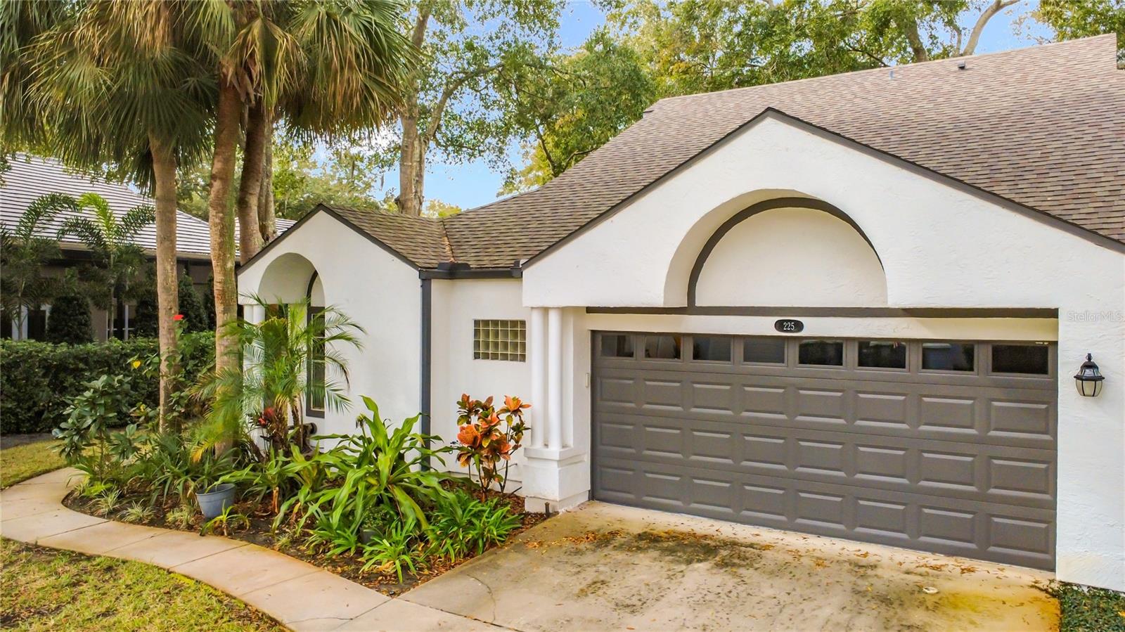 RACQUET CLUB VILLAS AT HEATHROW 1 - Residential