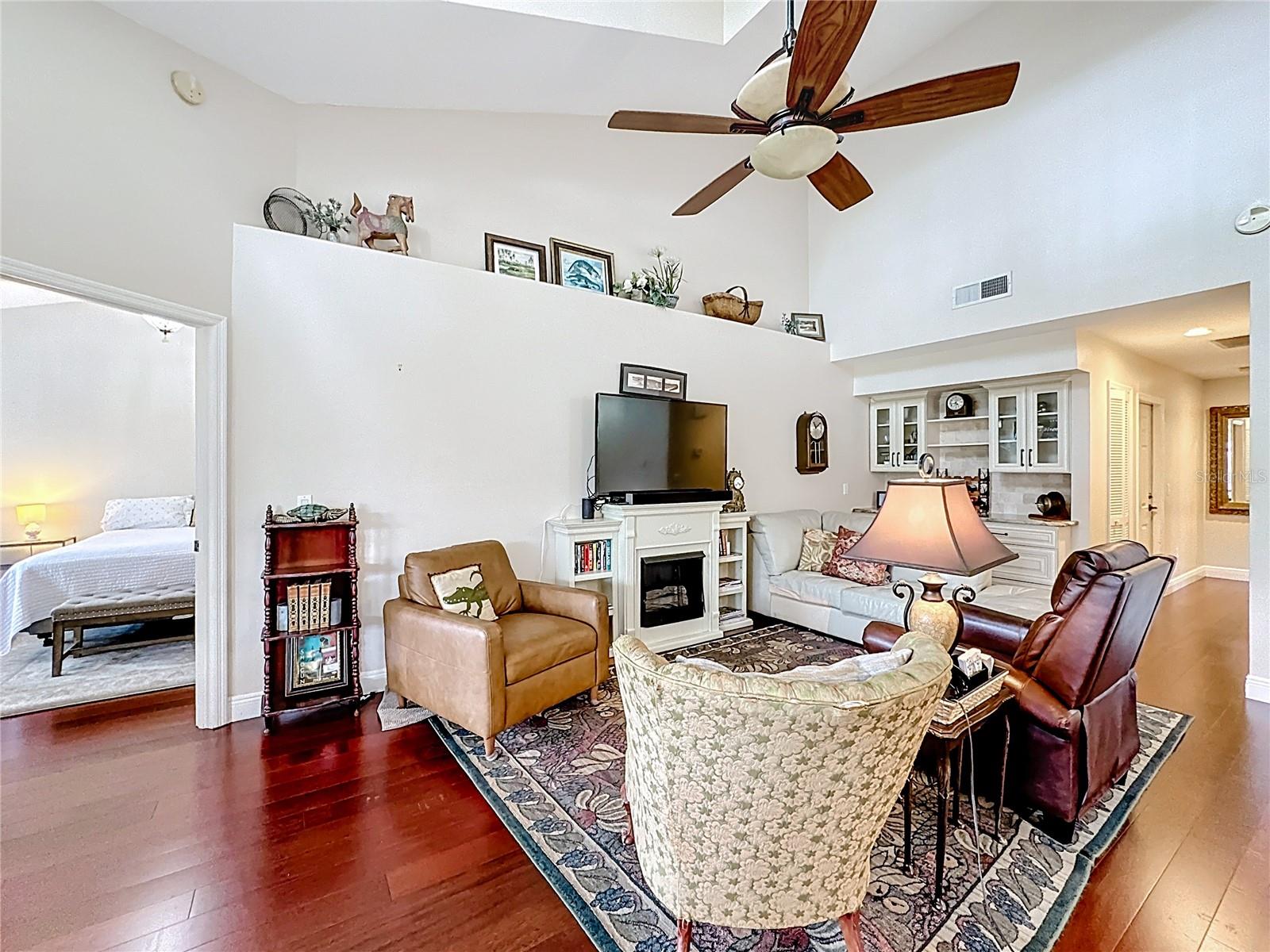 RACQUET CLUB VILLAS AT HEATHROW 1 - Residential