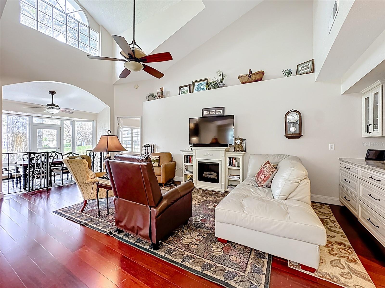 RACQUET CLUB VILLAS AT HEATHROW 1 - Residential