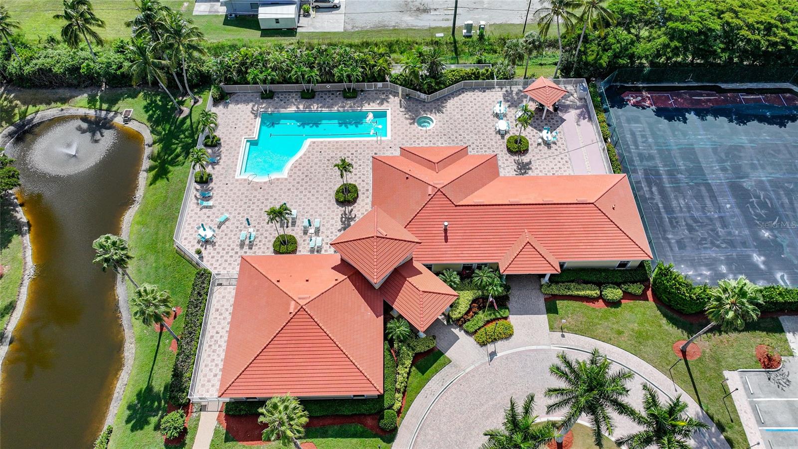 FOUNTAIN COURT CONDO - Residential Lease