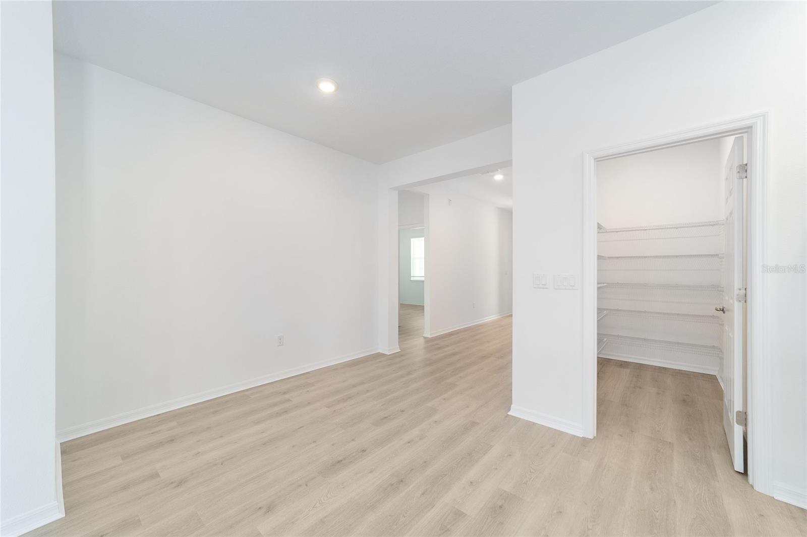 ON TOP OF THE WORLD - Residential