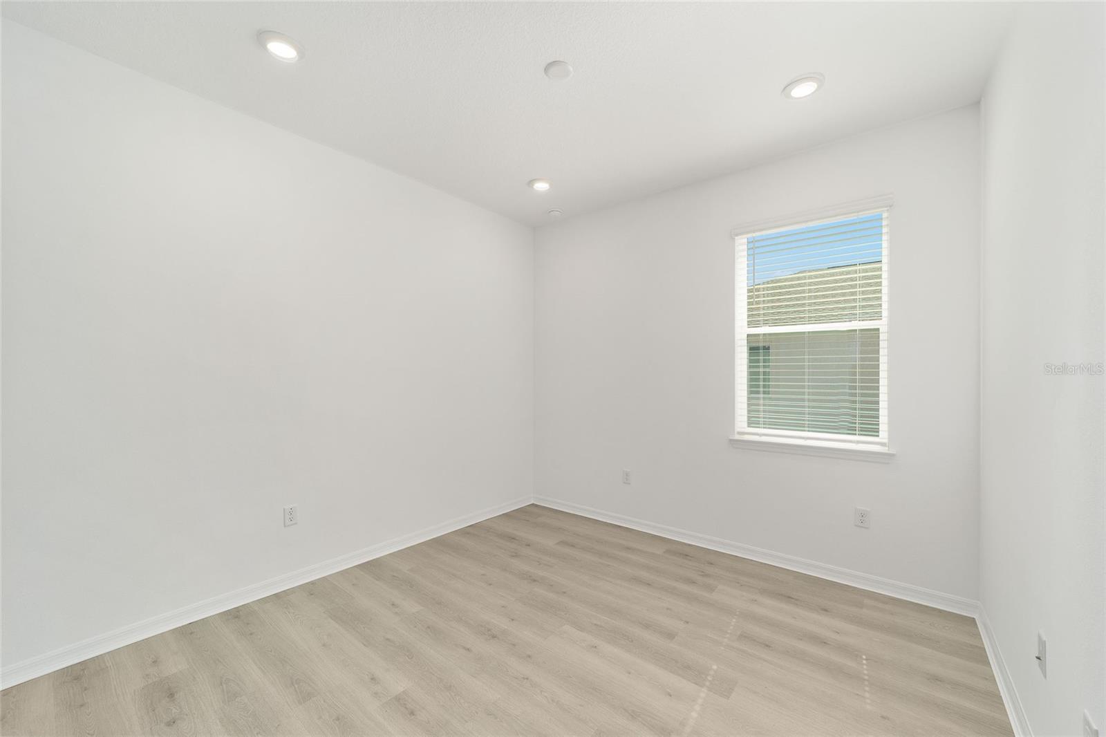 ON TOP OF THE WORLD - Residential