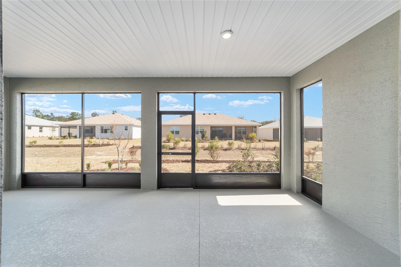 ON TOP OF THE WORLD - Residential