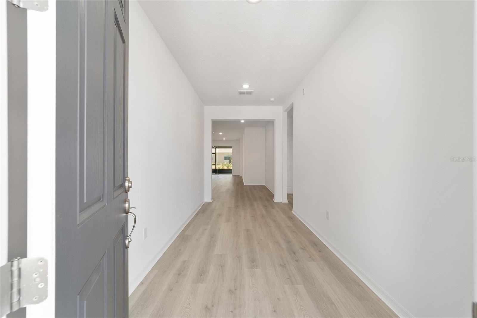 ON TOP OF THE WORLD - Residential