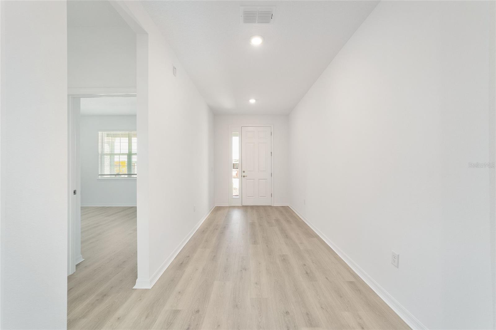 ON TOP OF THE WORLD - Residential