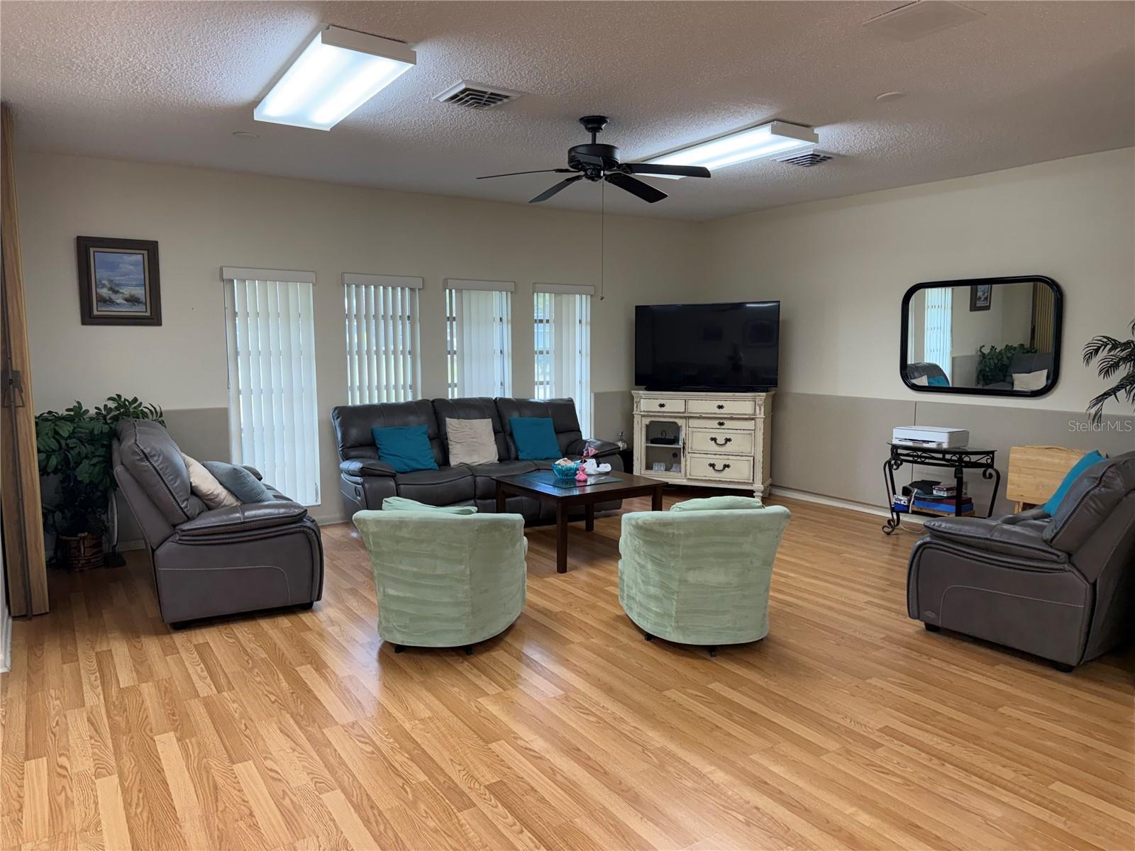 CORTEZ VILLAS CONDO 4 PH B - Residential