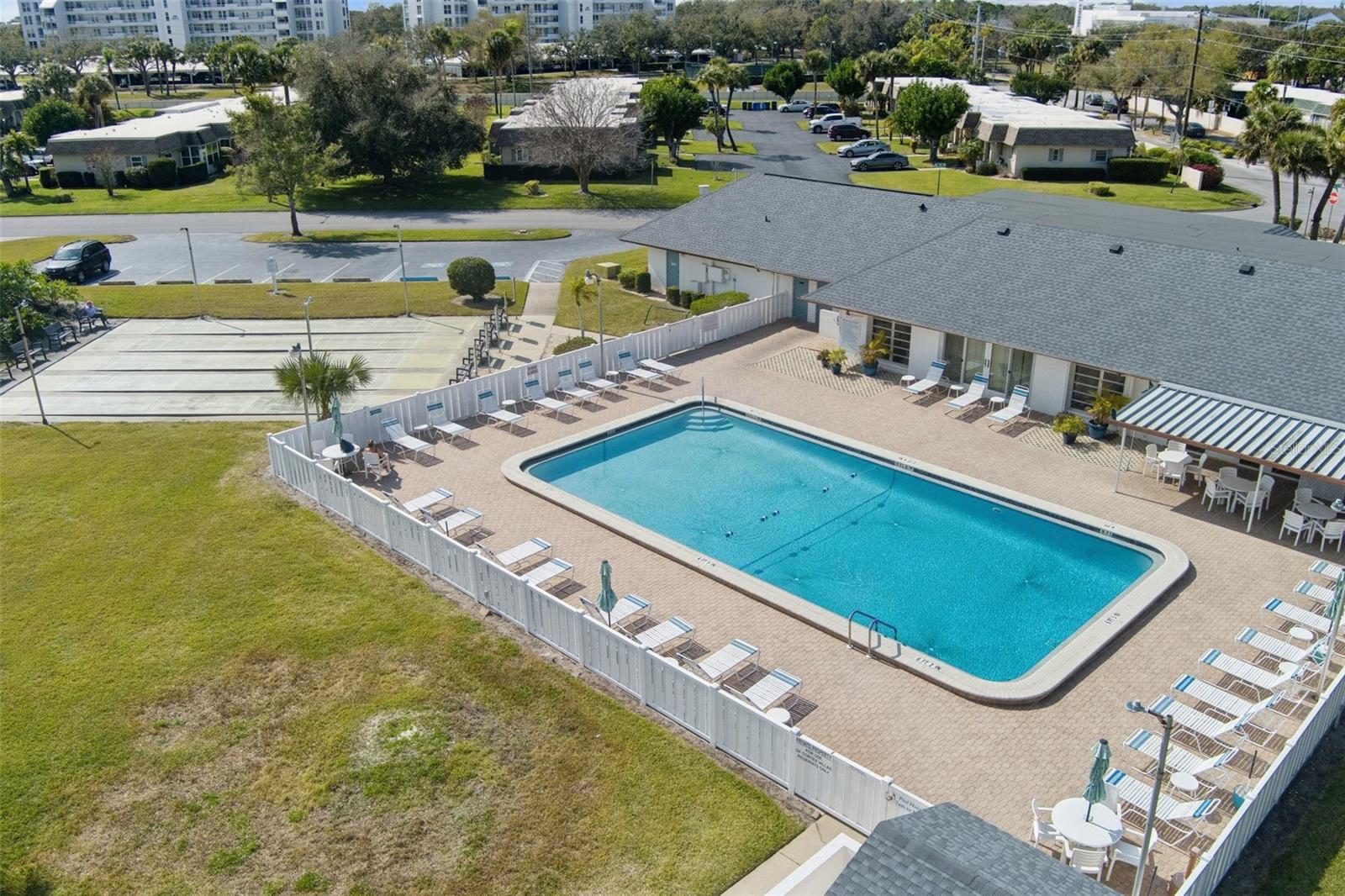 CORTEZ VILLAS CONDO 4 PH B - Residential