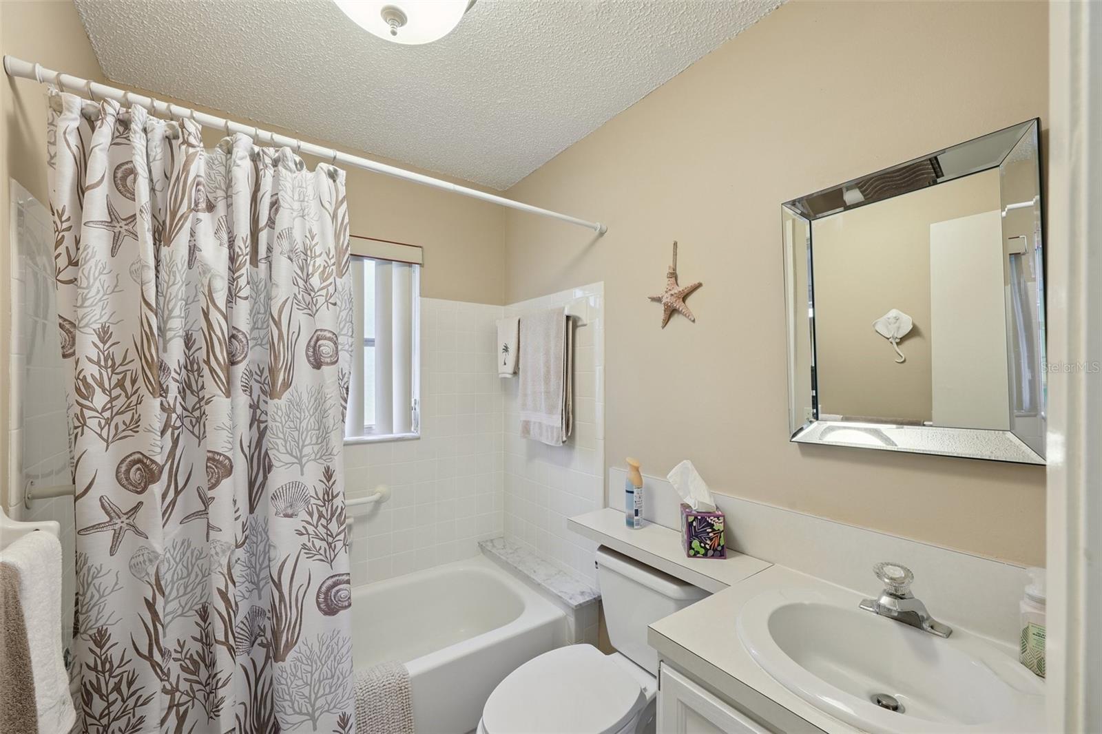 CORTEZ VILLAS CONDO 4 PH B - Residential