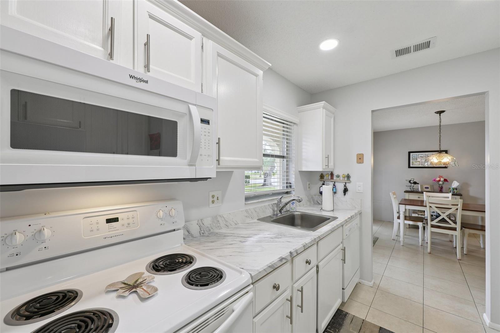 CORTEZ VILLAS CONDO 4 PH B - Residential