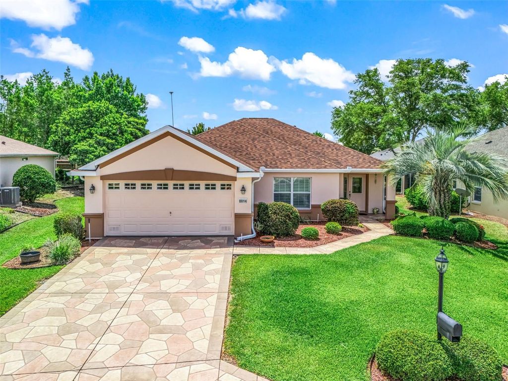 Photo of 8814 SE 136th Place, Summerfield, FL 34491 (MLS # G5112053)