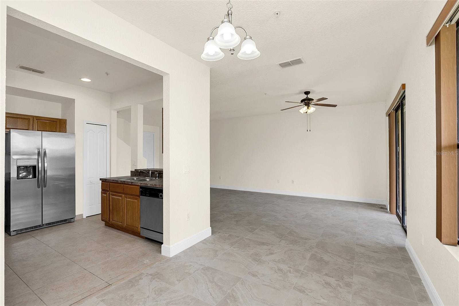 PORTOFINO MDWS - Residential Lease