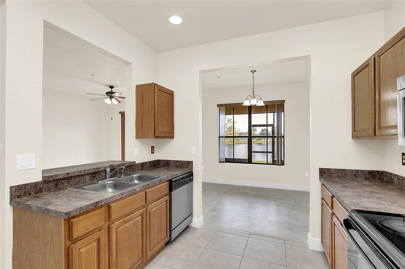 PORTOFINO MDWS - Residential Lease