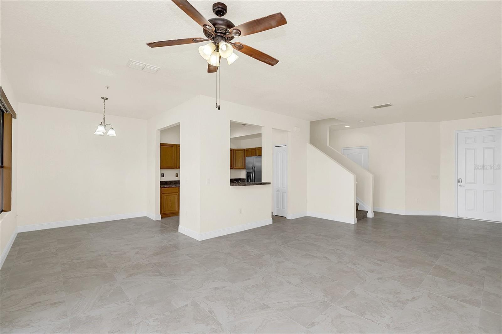 PORTOFINO MDWS - Residential Lease