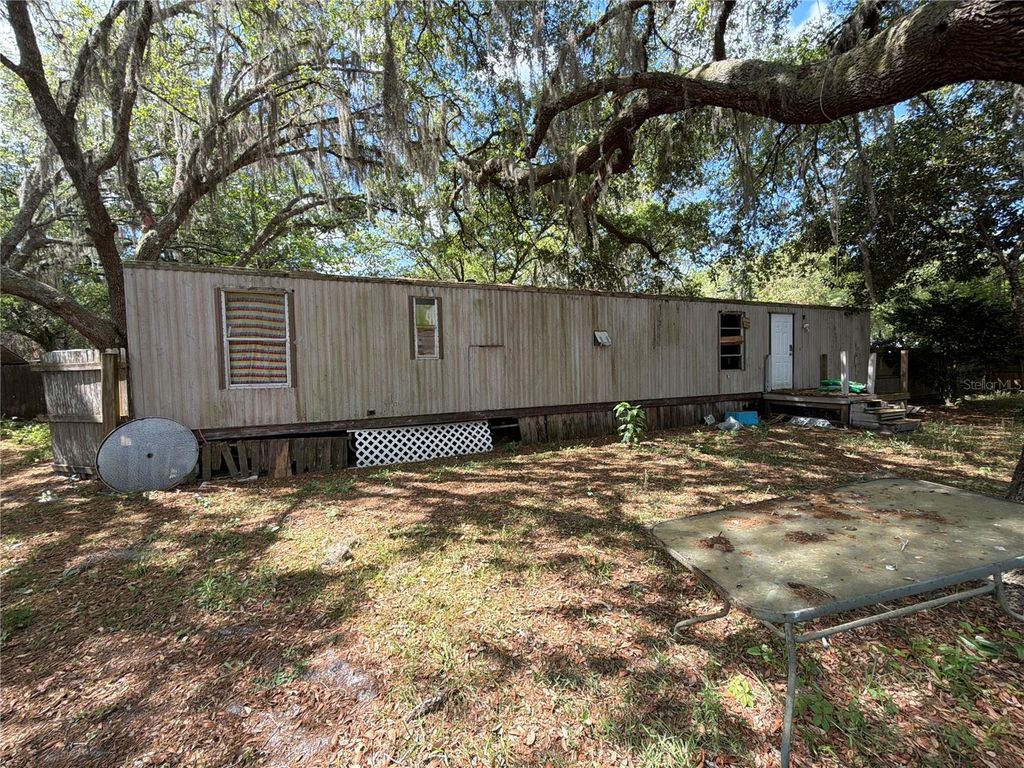 Photo of 112 Ivanhoe Drive, Satsuma, FL 32189 (MLS # TB8502158)