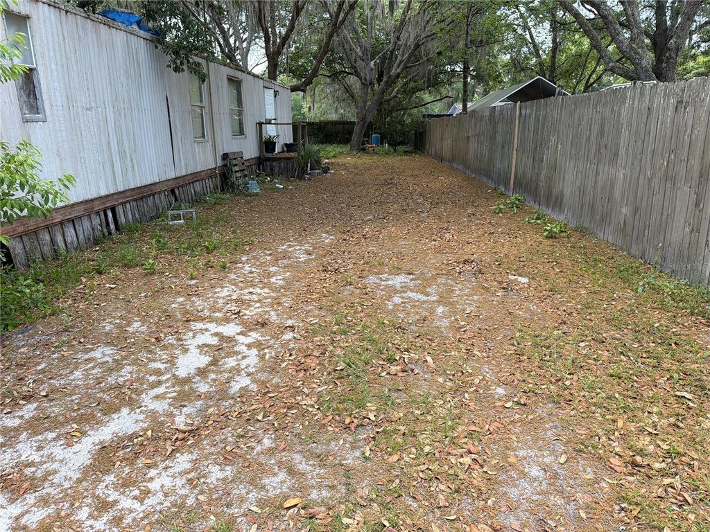 Photo of 112 Ivanhoe Drive, Satsuma, FL 32189 (MLS # TB8502158)