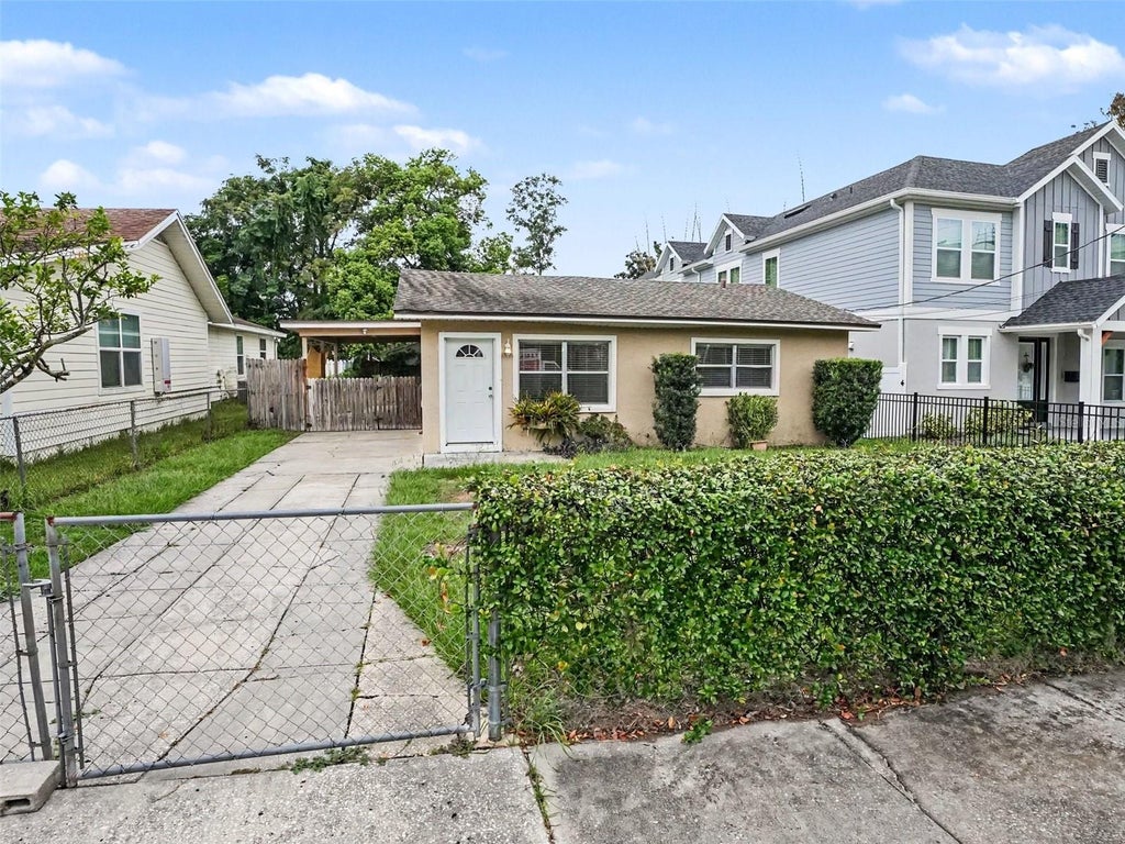 Photo of 1624 Haven Drive, Orlando, FL 32803 (MLS # O6428659)